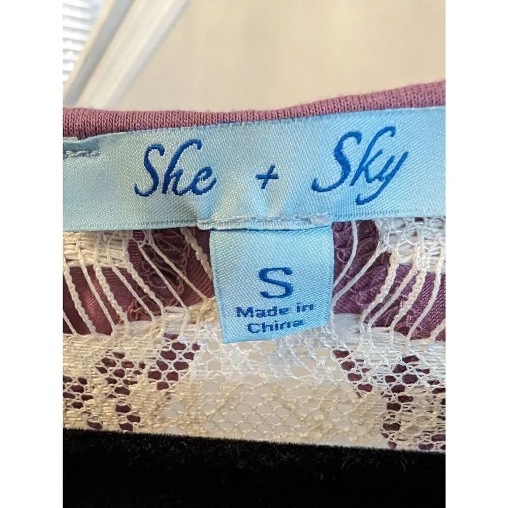 She + Sky Knit Ruffle Lace Lined Insert Back Short Sleeves Women's Size Small - Picture 3 of 5